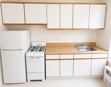 323A East 89th Street - Photo Thumbnail 1