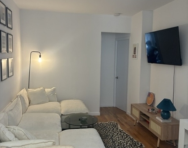 425 East 65th Street - Photo Thumbnail 2