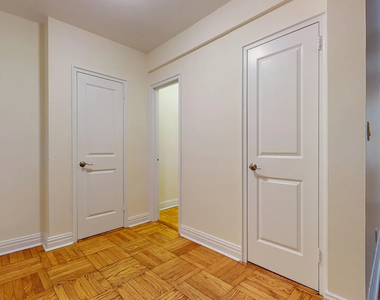 East 56th Street - Photo Thumbnail 6