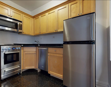 East 56th Street - Photo Thumbnail 4