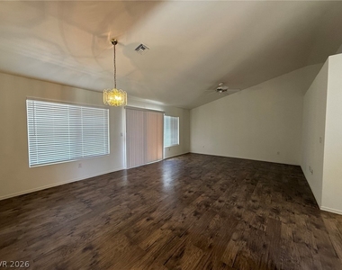 2832 Billy Casper Drive - Photo Thumbnail 3