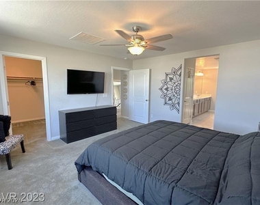 8964 Sky Lux Place - Photo Thumbnail 12
