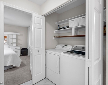 1545 Lake Placid Terrace - Photo Thumbnail 11