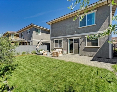 372 Silva Place - Photo Thumbnail 28