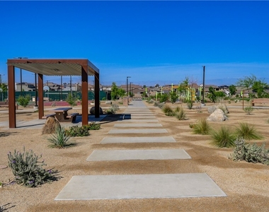 372 Silva Place - Photo Thumbnail 44