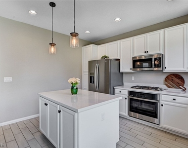 372 Silva Place - Photo Thumbnail 9