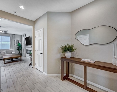 372 Silva Place - Photo Thumbnail 2