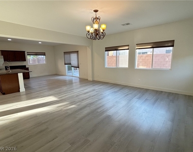 5619 Aspen Heights Drive - Photo Thumbnail 2