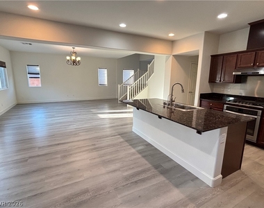 5619 Aspen Heights Drive - Photo Thumbnail 3
