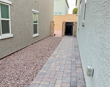 5573 Anshan Street - Photo Thumbnail 34