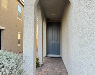 5573 Anshan Street - Photo Thumbnail 2