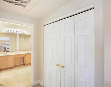 7632 Pacific Hills Avenue - Photo Thumbnail 11