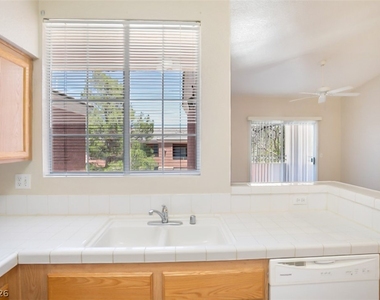 7632 Pacific Hills Avenue - Photo Thumbnail 10