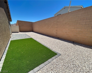 6797 Warthog Avenue - Photo Thumbnail 18
