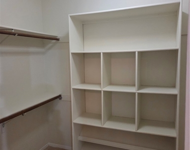3013 W Oakey Boulevard - Photo Thumbnail 32