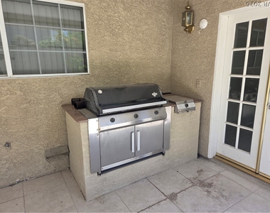 3013 W Oakey Boulevard - Photo Thumbnail 24