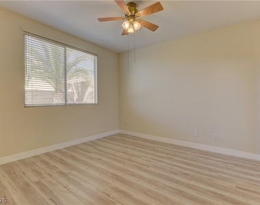 10517 Pergola Peak Avenue - Photo Thumbnail 11
