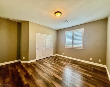 8045 Slip Point Avenue - Photo Thumbnail 18