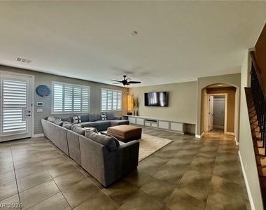 8045 Slip Point Avenue - Photo Thumbnail 4
