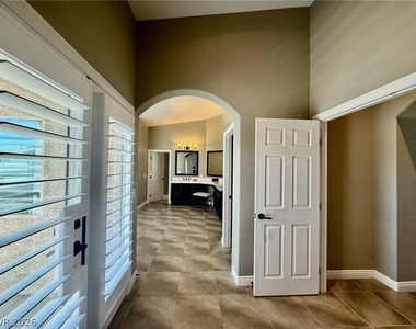 8045 Slip Point Avenue - Photo Thumbnail 24