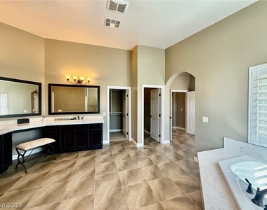 8045 Slip Point Avenue - Photo Thumbnail 30