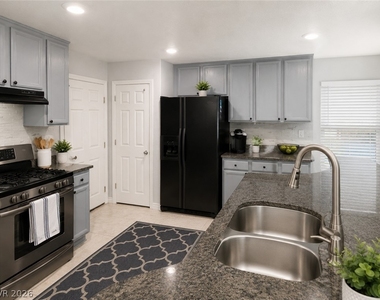 125 Copper Pine Avenue - Photo Thumbnail 2