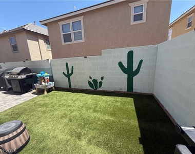 125 Copper Pine Avenue - Photo Thumbnail 14