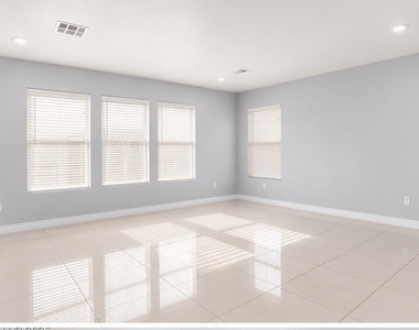125 Copper Pine Avenue - Photo Thumbnail 17