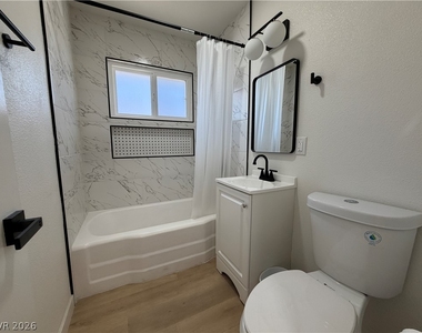 1317 Pyramid Drive - Photo Thumbnail 16