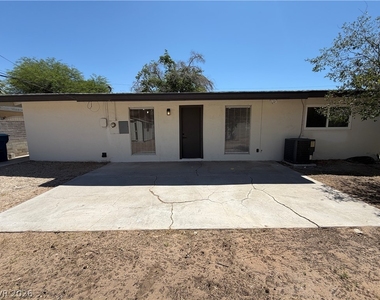 1317 Pyramid Drive - Photo Thumbnail 25