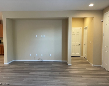 8620 Rowland Bluff Avenue - Photo Thumbnail 17