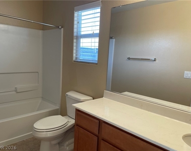 8620 Rowland Bluff Avenue - Photo Thumbnail 24