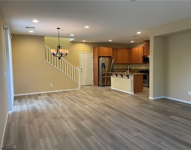 8620 Rowland Bluff Avenue - Photo Thumbnail 16