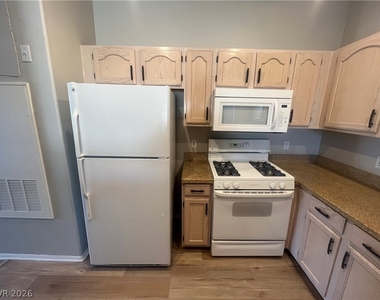8728 Red Rio Drive - Photo Thumbnail 4