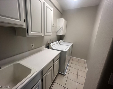 8728 Red Rio Drive - Photo Thumbnail 25