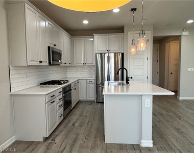 5636 Justin Robert Street - Photo Thumbnail 7