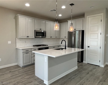 5636 Justin Robert Street - Photo Thumbnail 9