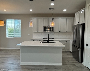 5636 Justin Robert Street - Photo Thumbnail 8
