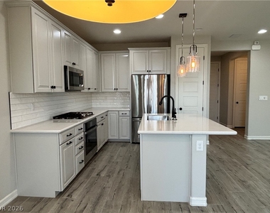 5636 Justin Robert Street - Photo Thumbnail 10
