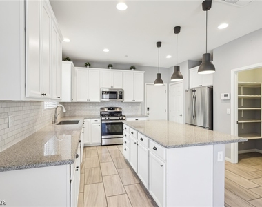 457 Cornelius Kelly Avenue - Photo Thumbnail 7
