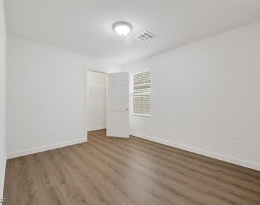 2809 Falling Mist Street - Photo Thumbnail 7