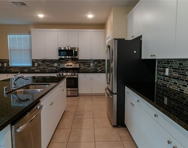 544 Ruby Mesa Avenue - Photo Thumbnail 19