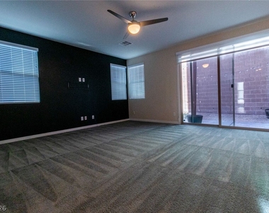 544 Ruby Mesa Avenue - Photo Thumbnail 8