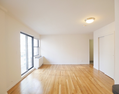 225 East 85th Street - Photo Thumbnail 3