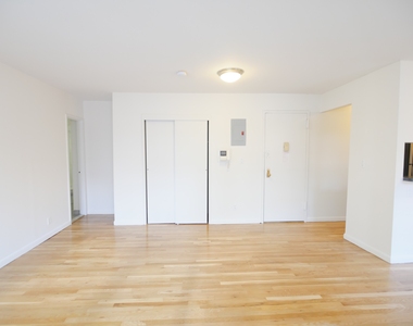 225 East 85th Street - Photo Thumbnail 8