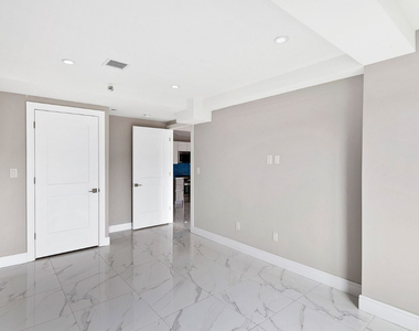 177-30 Wexford Terrace - Photo Thumbnail 4