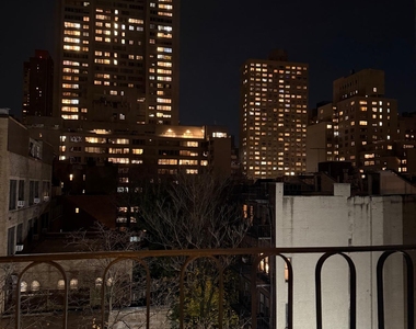 E 82nd St / 1st Avenue - Photo Thumbnail 8