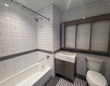 West 38th Street - Photo Thumbnail 2
