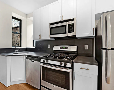 358 West 45th Street - Photo Thumbnail 1