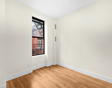 358 West 45th Street - Photo Thumbnail 4
